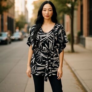 Fashion Bug Ladies Kimono Top Zebra Print Size Medium Belted Loungewear